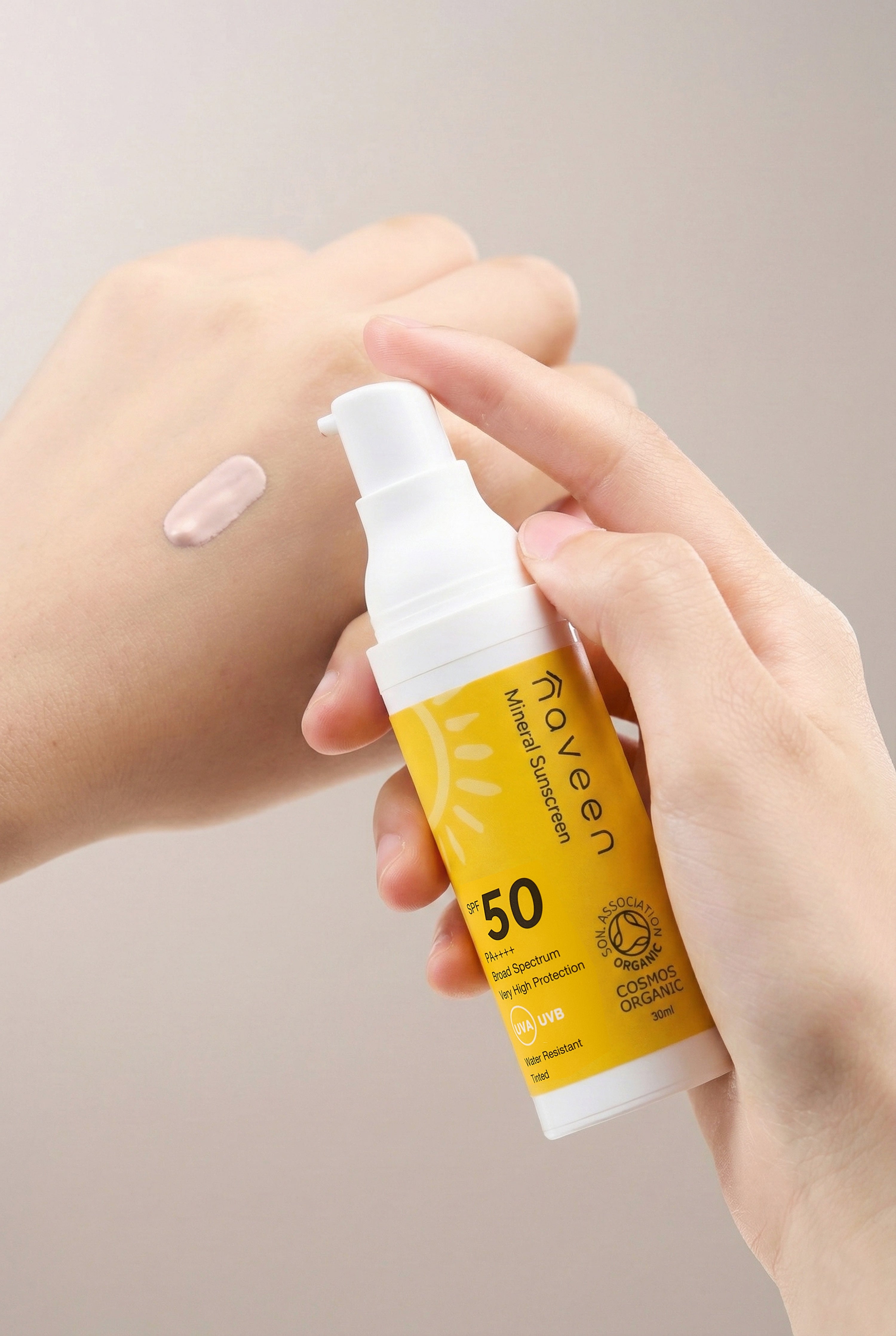 Naveen - Mineral sunscreen broad spectrum SPF50 TINTED (Luomusertifioitu & Vegaaninen)